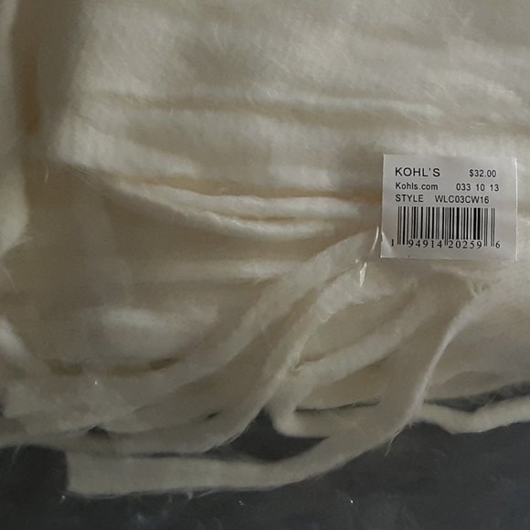 💙2 for 20💙 LC Lauren Conrad Brushed Fringe Scarf NWT - Picture 2 of 4